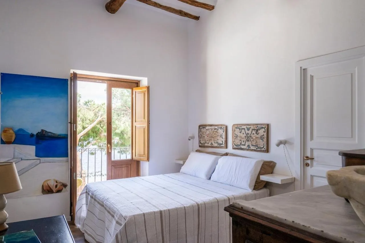 Iancura - B&B Di Design A Salina Santa Marina Salina