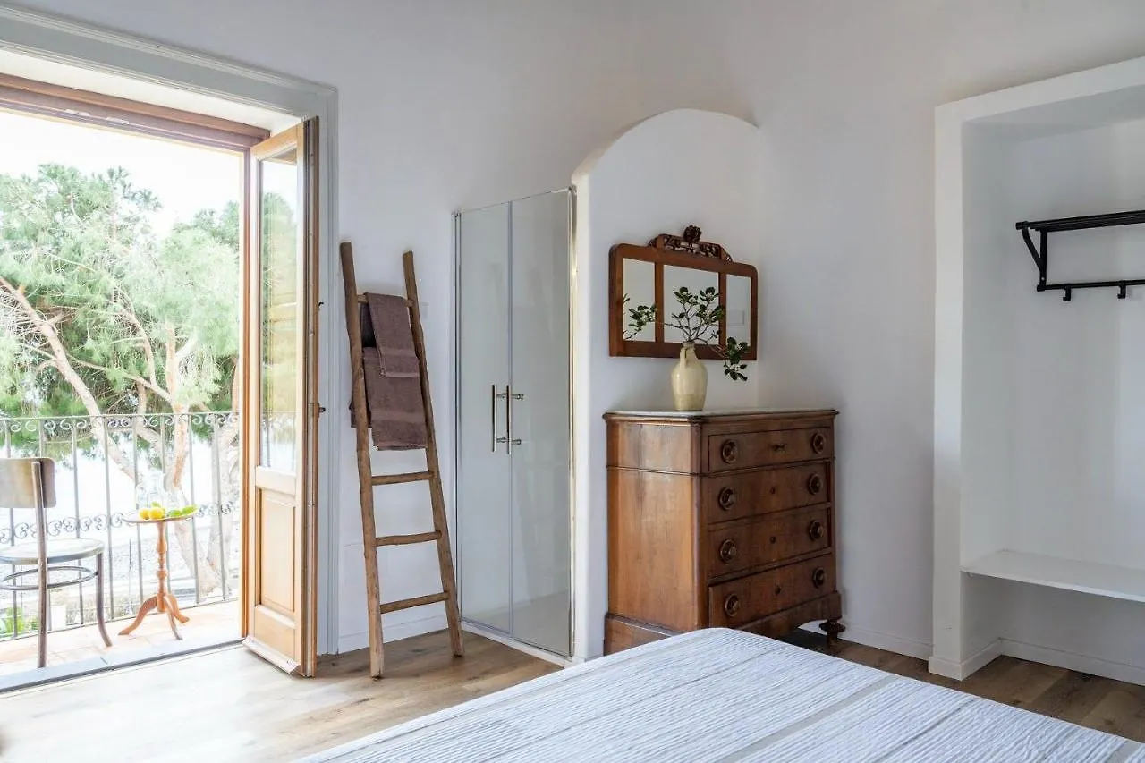 Iancura - B&B di design a Salina Santa Marina Salina